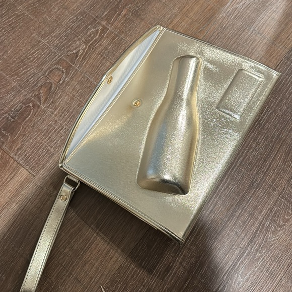 8 Oak Lane Gold Champagne Clutch - Picture 3 of 3